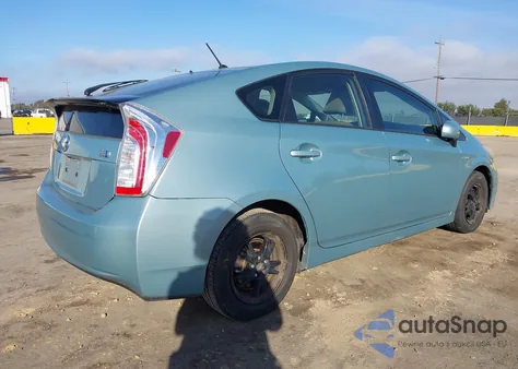 2015 Toyota Prius Two z USA, uszkodzony, nr VIN JTDKN3DU0F1984956